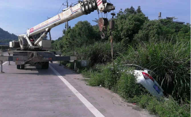 湖口重载吊车救援